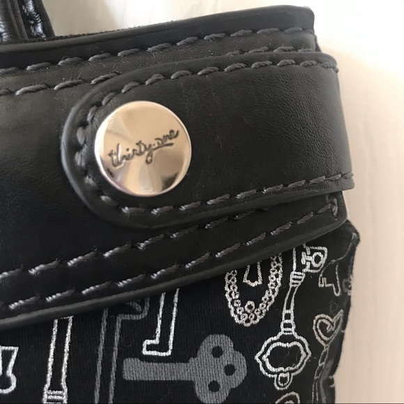 🆕🔥THIRTY ONE SUPER CUTE PURSE/BLACK&WHITE&SILVER W/LOGO IN PINK ON THE FRONT! - Picture 12 of 17